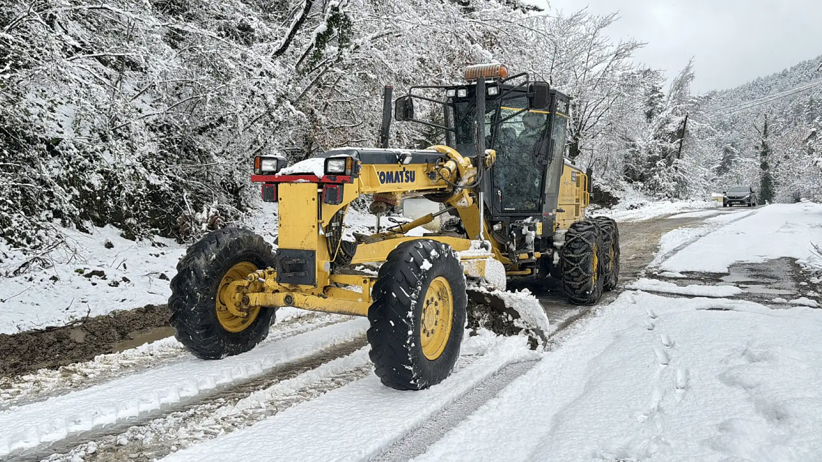 Kapanan köy yolları ulaşıma açılıyor