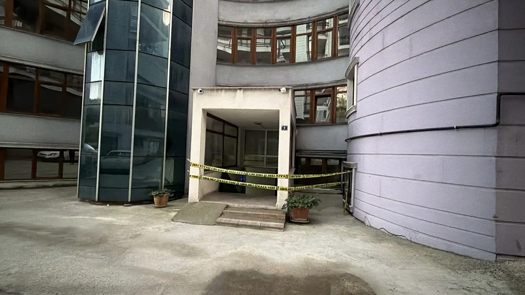 Amasra'da toprak kayması, 70 kişi tahliye edildi