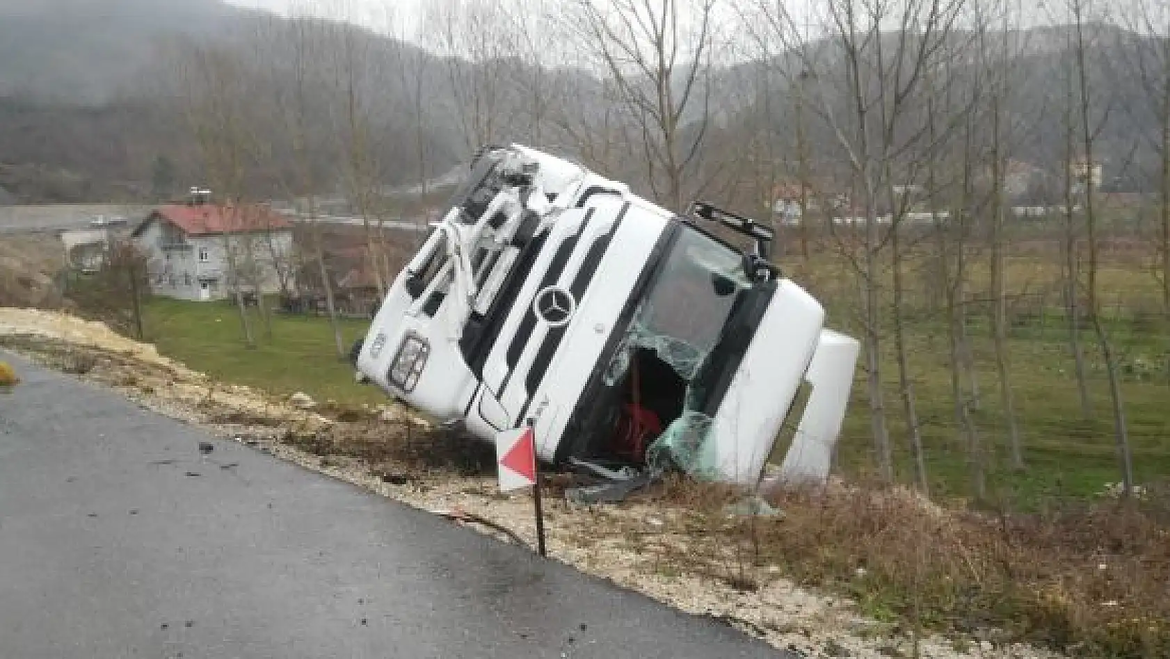 Amasra Çakraz yolunda kaza