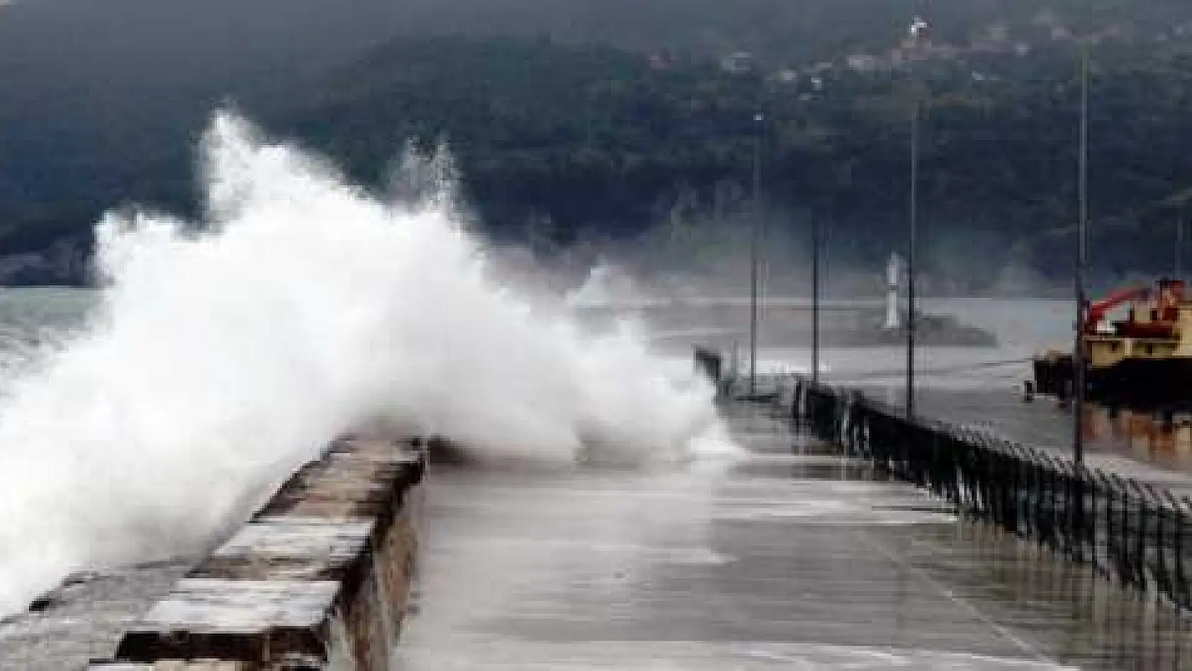 Amasra'da Dev Dalgalar 