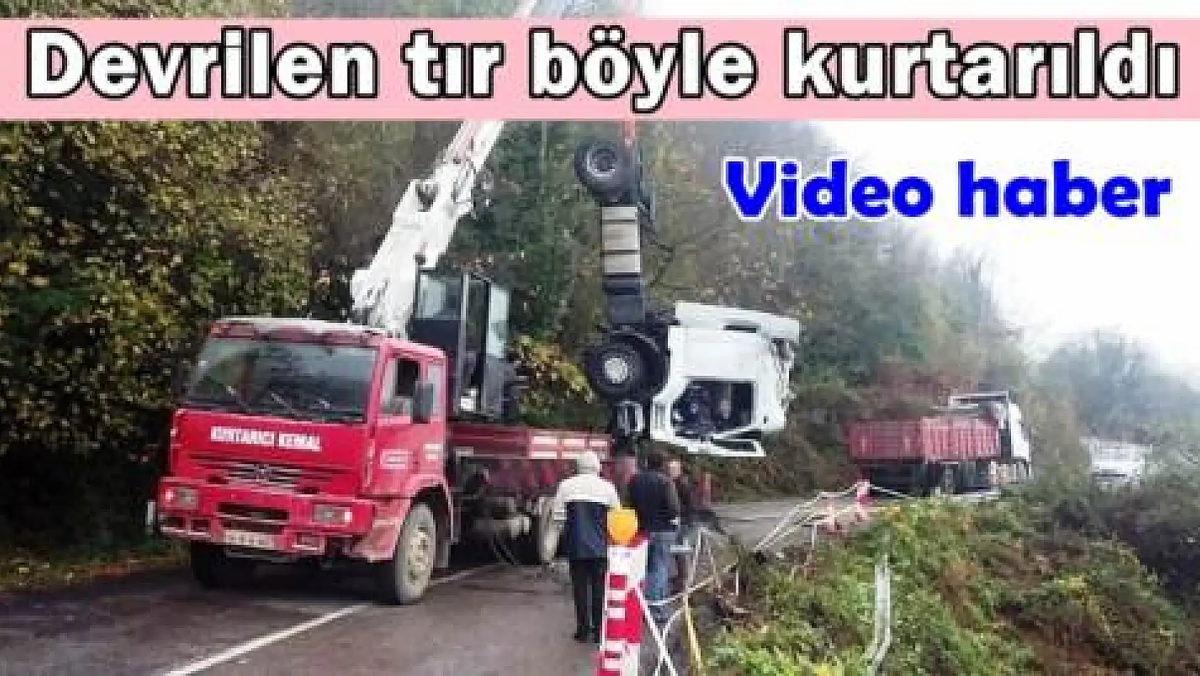 Amasra yolunda kömür yüklü tır devrildi