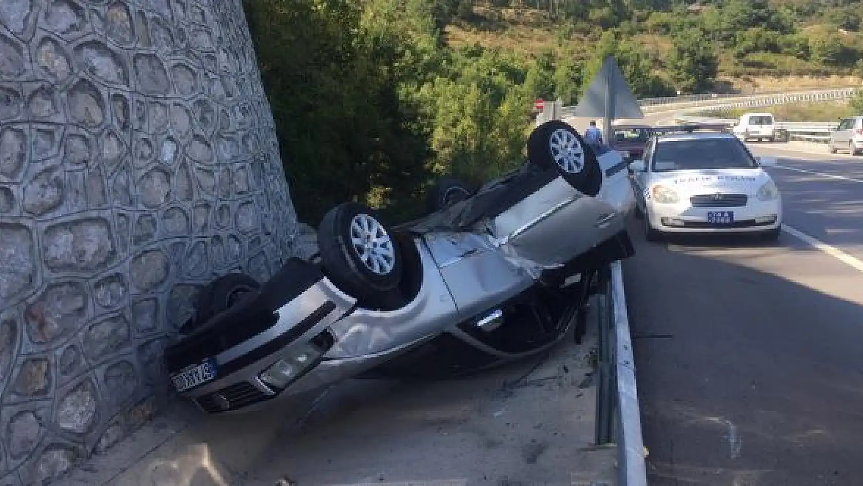 Amasra yolunda takla attı