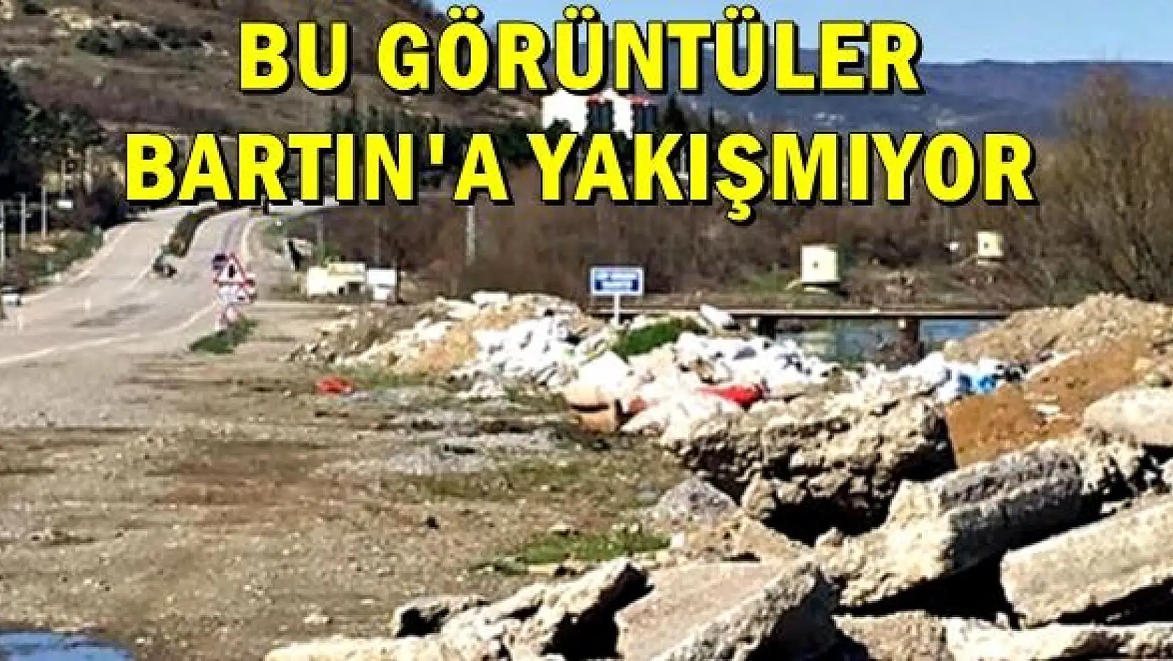 Ana yol kenarı çöplüğe döndü