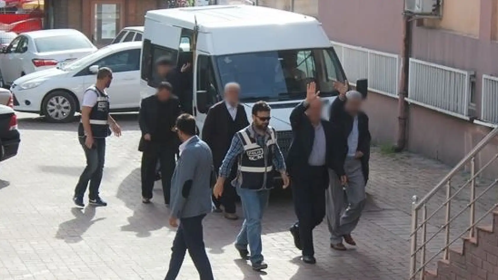 Bartın'da Gözltındaki 26 kişi adliyeye sevk edildi
