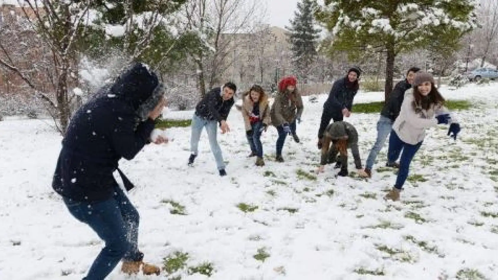 Bartın'da kar sevinci
