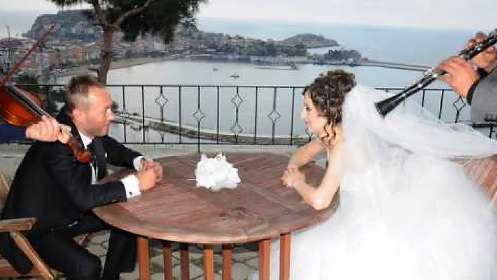Düğün Yapan Çiftler Buraya Akın Ediyor