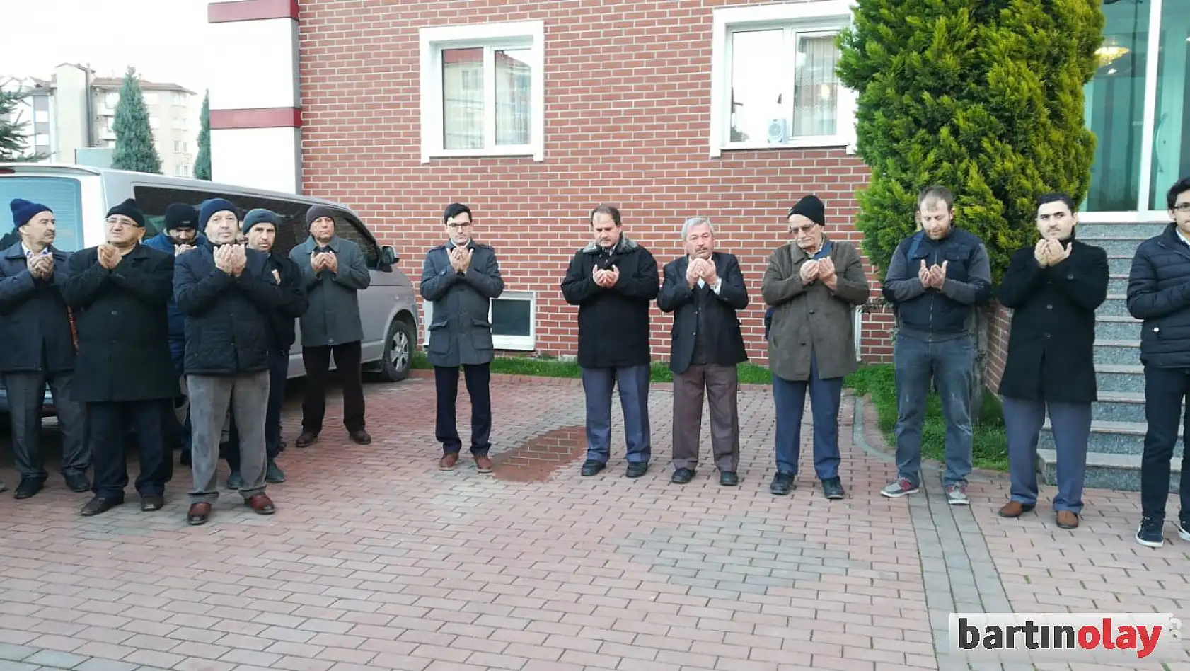 54 Umre Yolcusu Kutsal Topraklara Uğurlandı