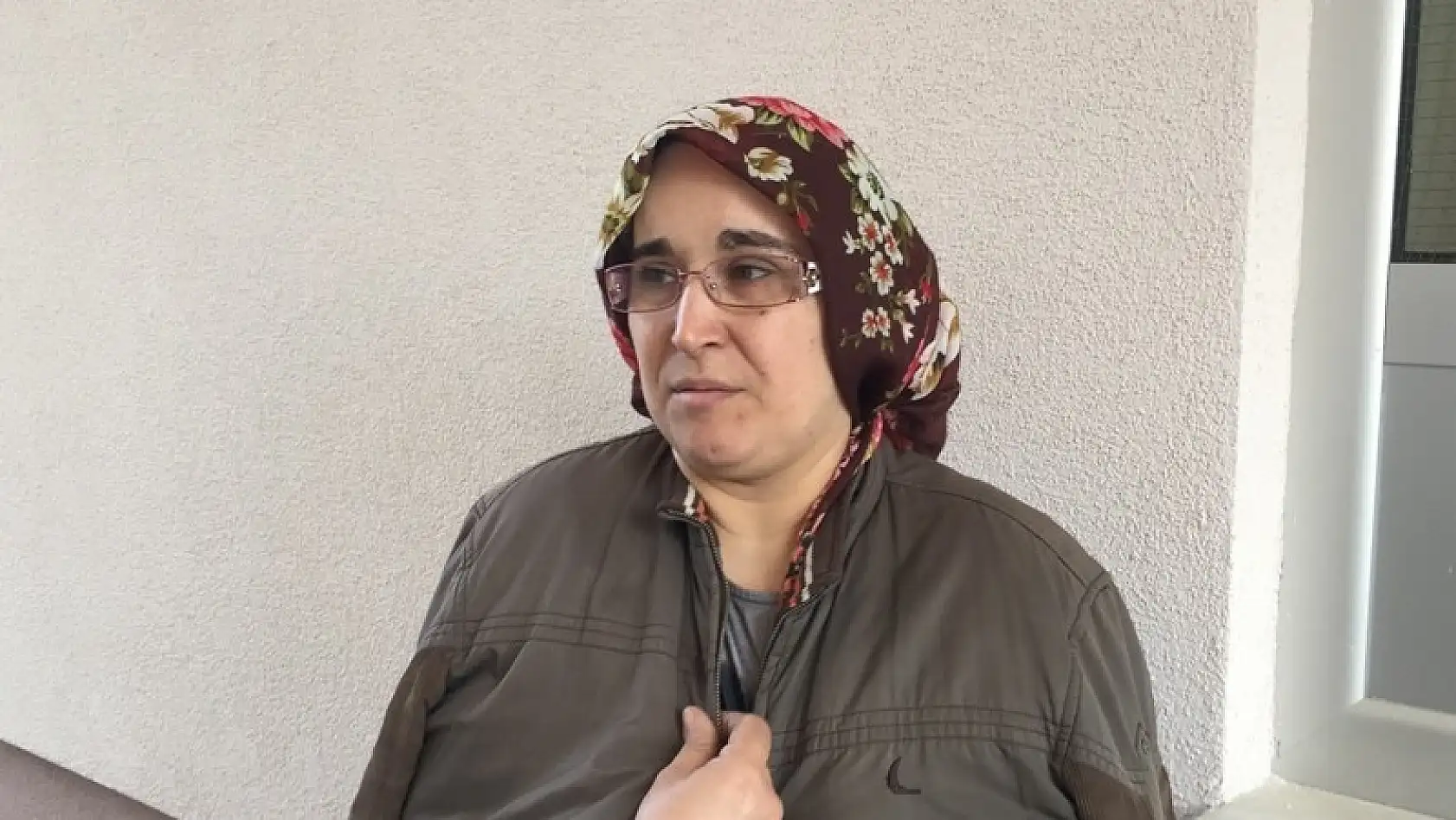 Benzin dökülen soba patladı: 3 yaralı