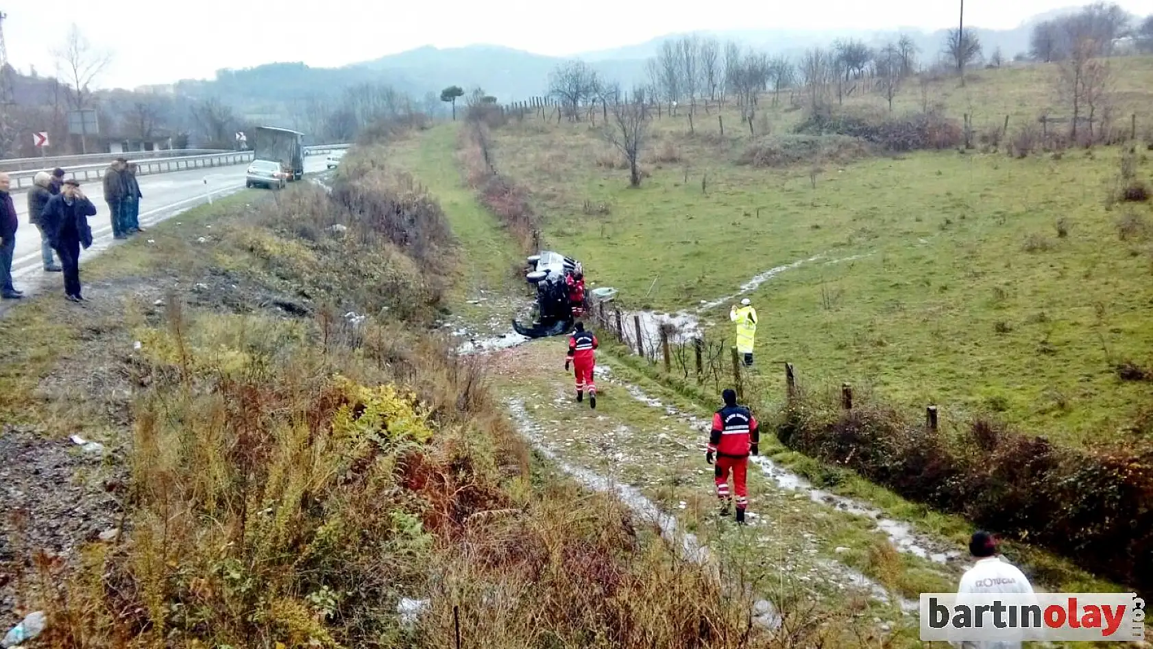 Kontrolden çıkıp şarampole devrildi