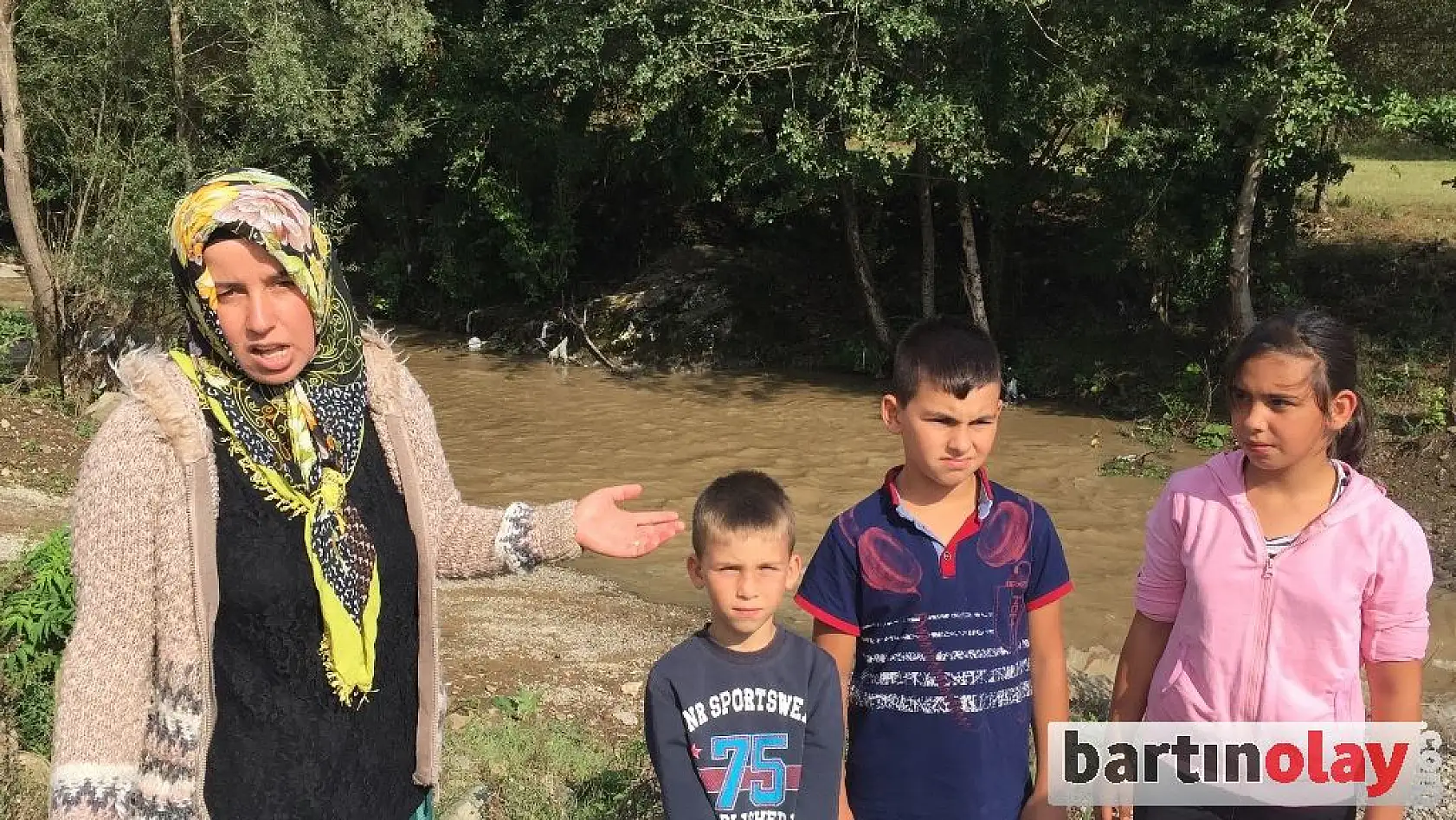 Köprü yıkıldı, vatandaşların ulaşımı yok