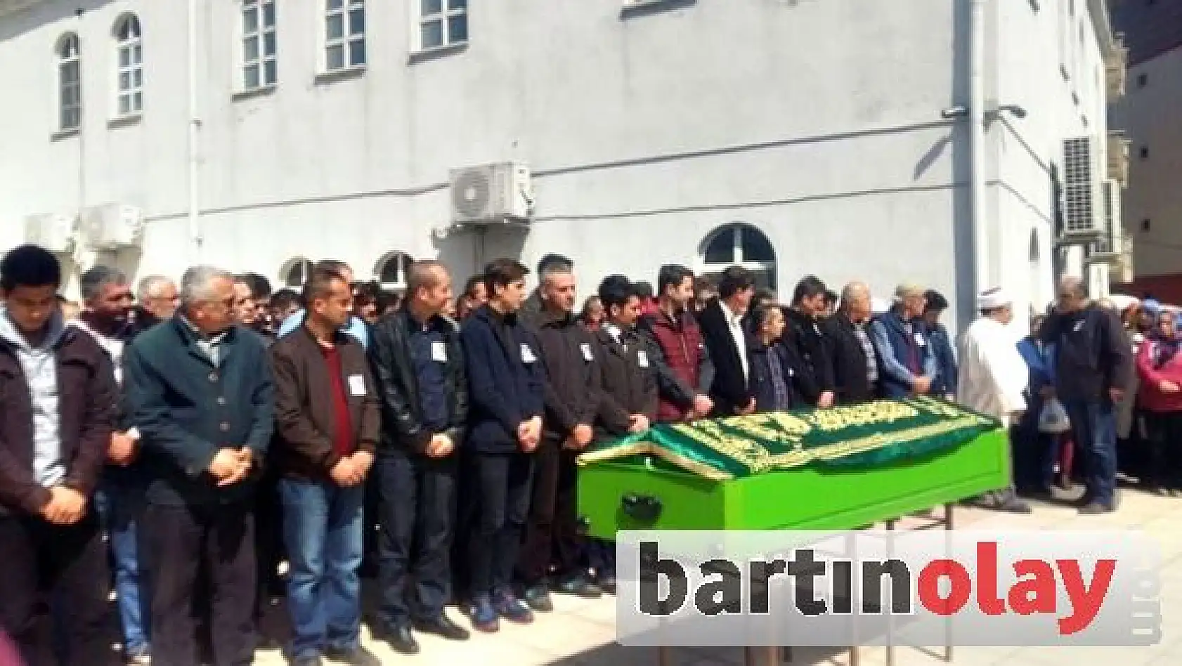 Minik Burak Amasra'yı yasa boğdu