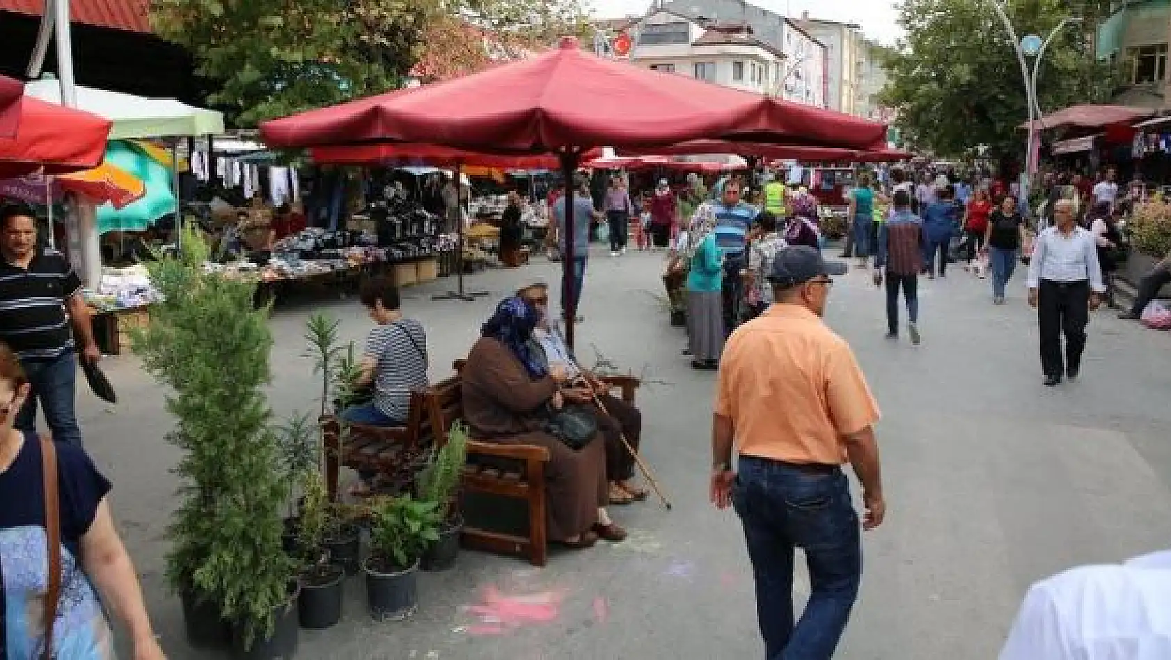 Galla pazarı önü trafiğe kapatıldı, işte nedeni!
