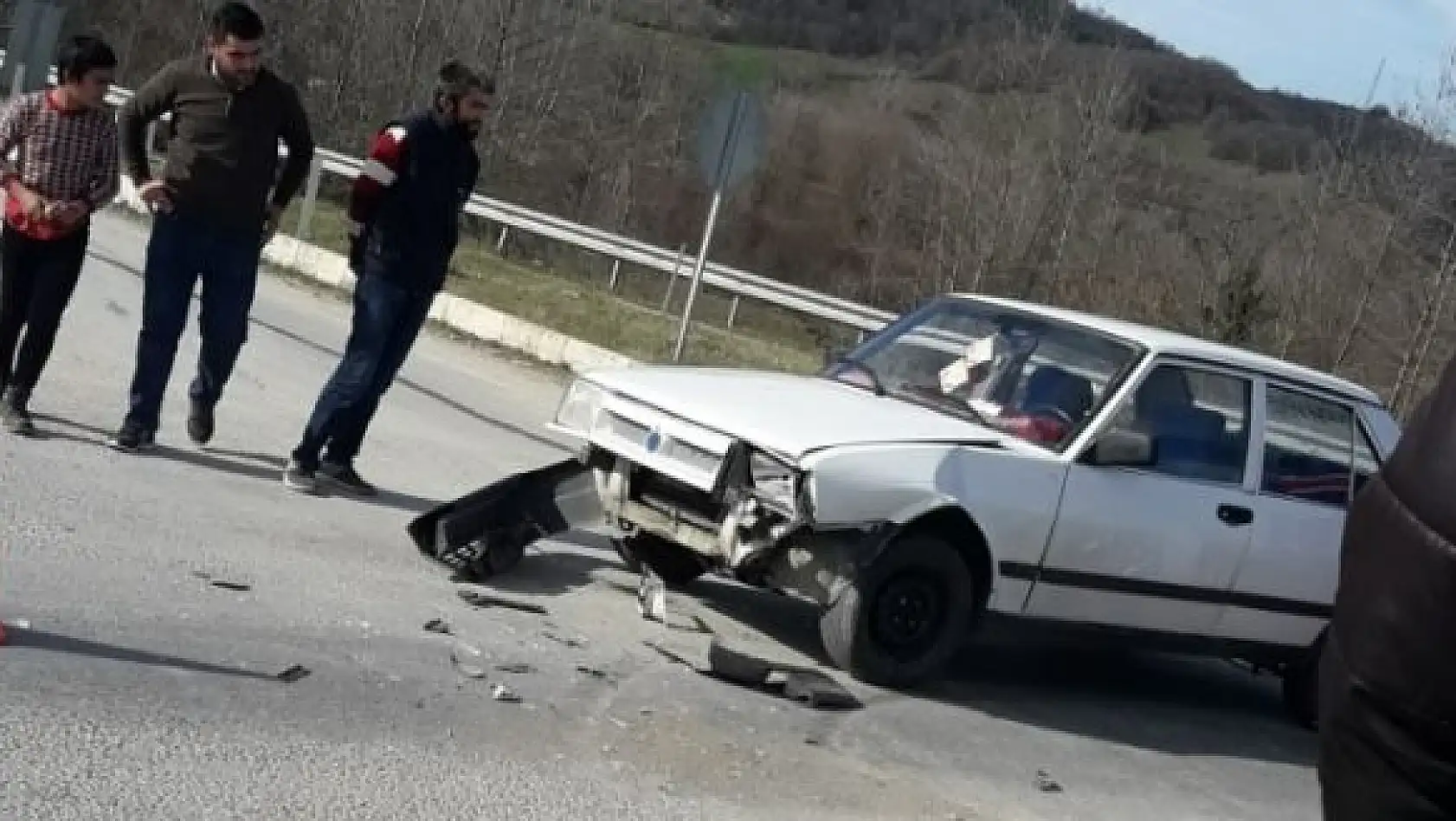 Kavşakta kaza, çarpıştılar