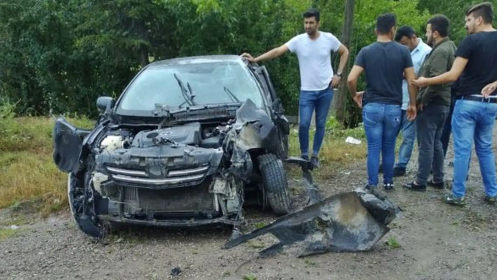 Kayarak yoldan çıktı