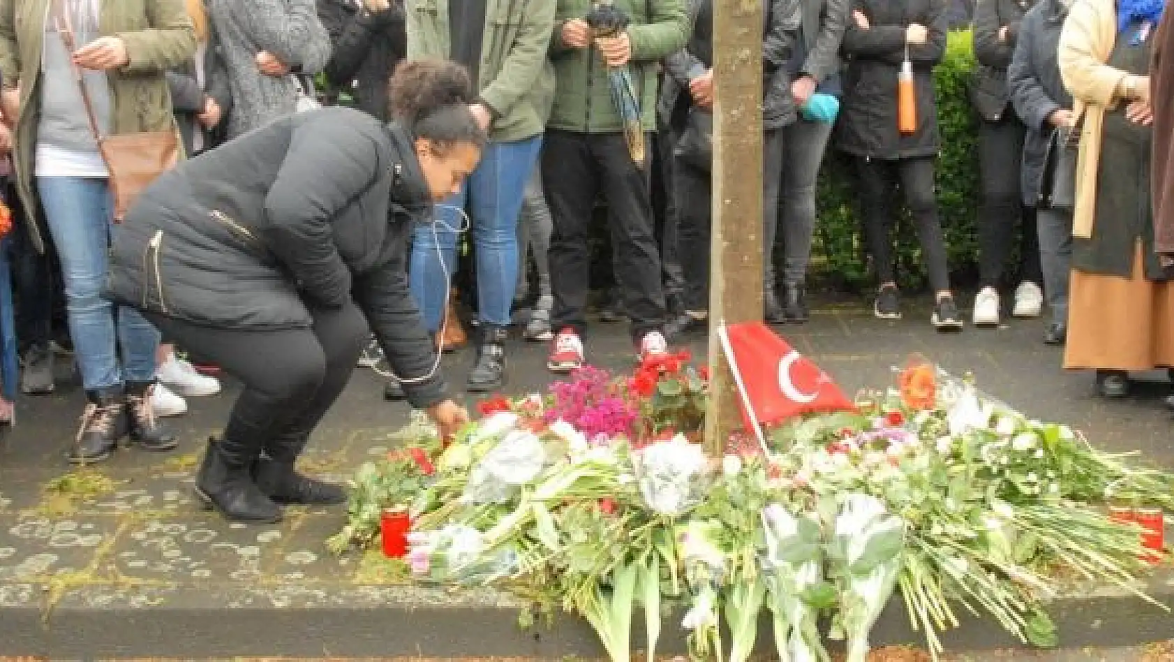 Kaza yerinde hüzünlü tören