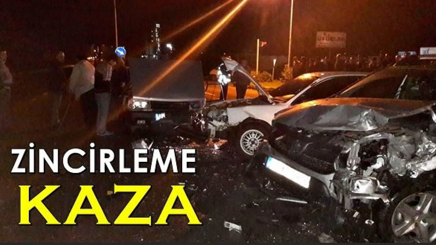 Sanayi çıkışında 3 araç çarpıştı