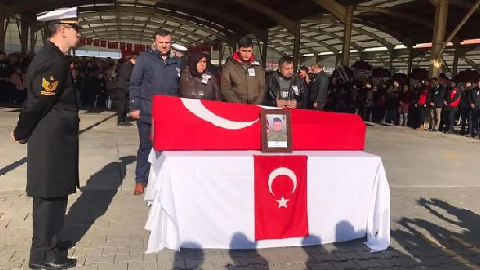 Şehit Er, son yolculuğuna uğurlandı