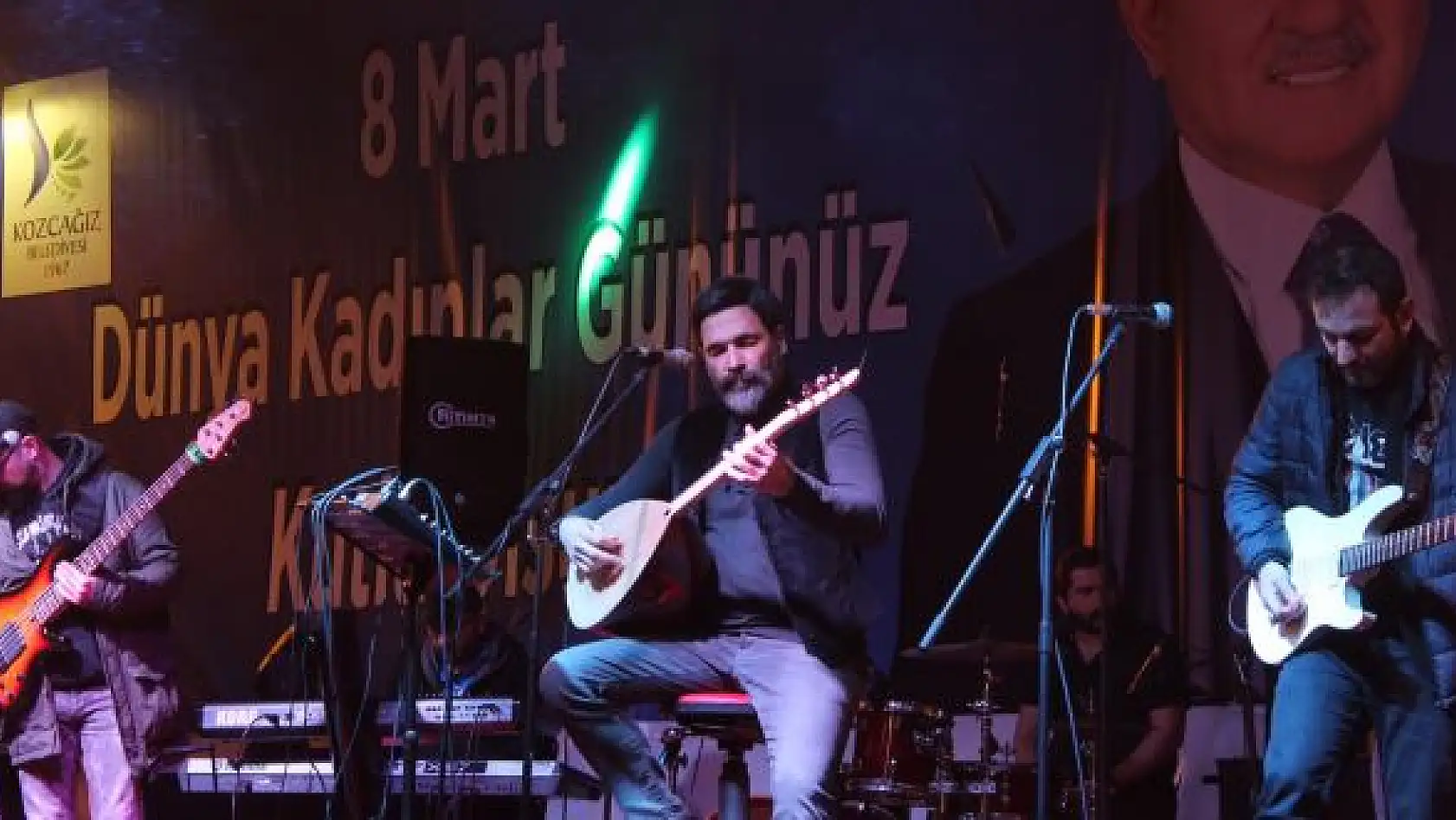 Uğur Işılak Kozcağız'da unutulmaz bir gece yaşattı