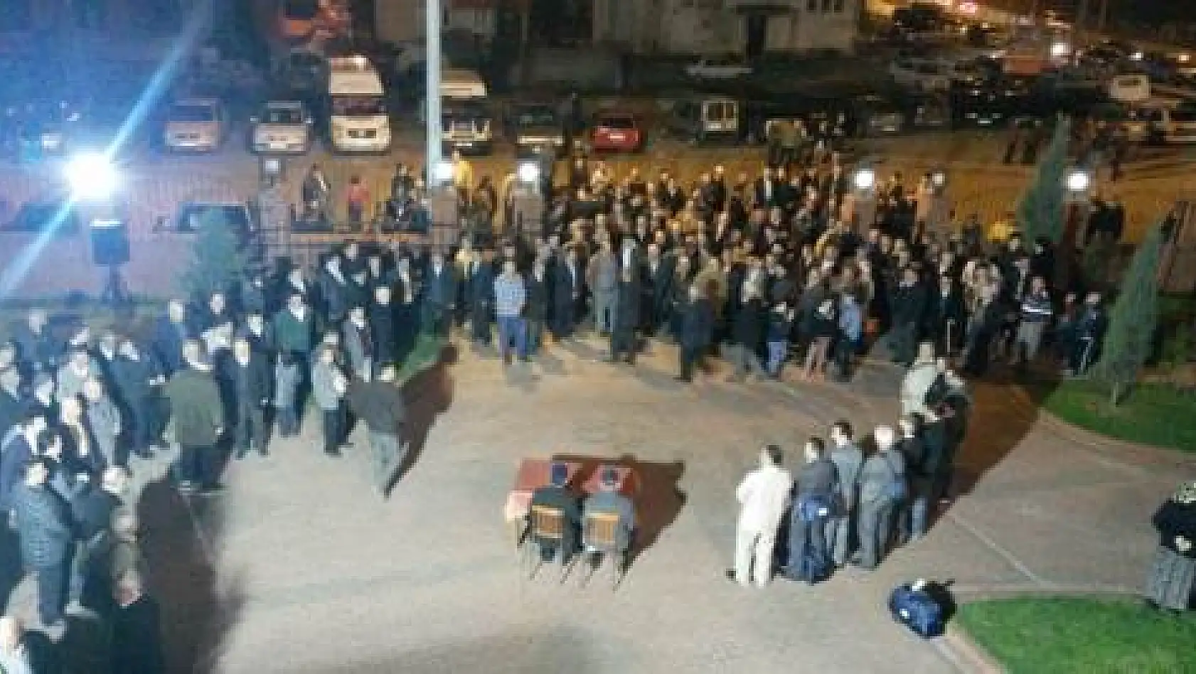 Umre Yolcuları Dualarla Uğurlandı