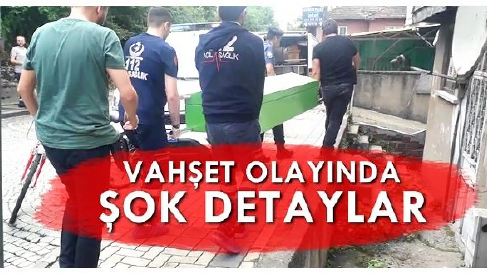 Annesini bıçaklayarak öldürdü, başında bekledi