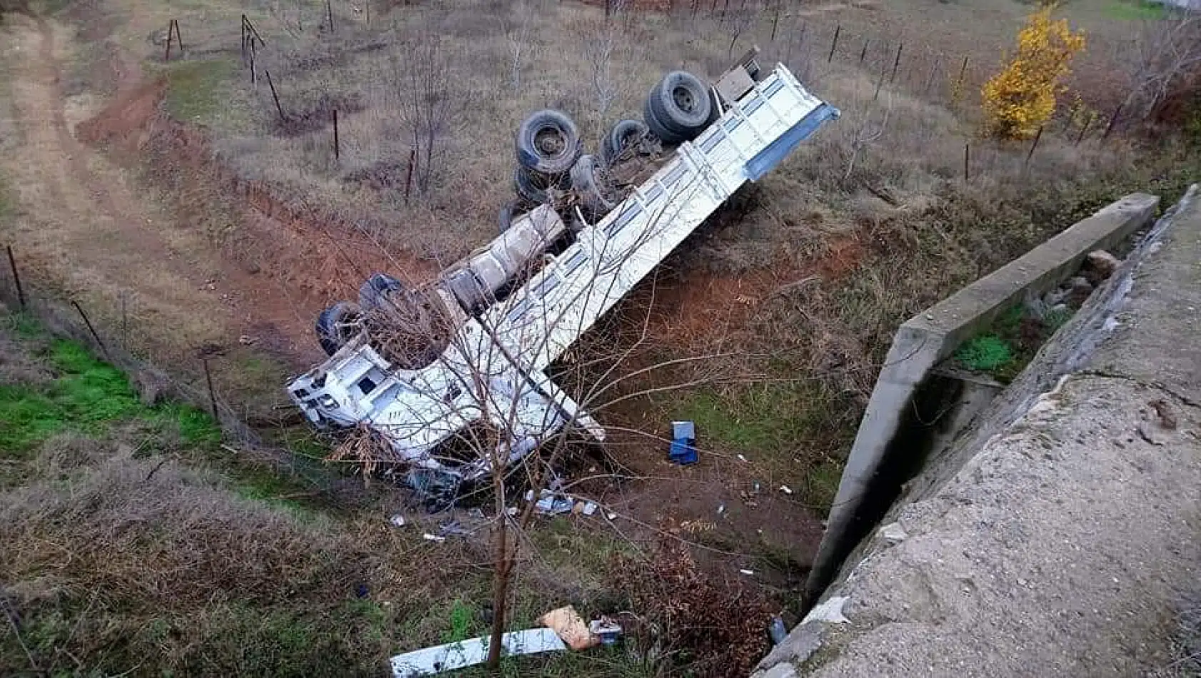 Kamyon sürücüsü son yolculuğuna uğurlandı