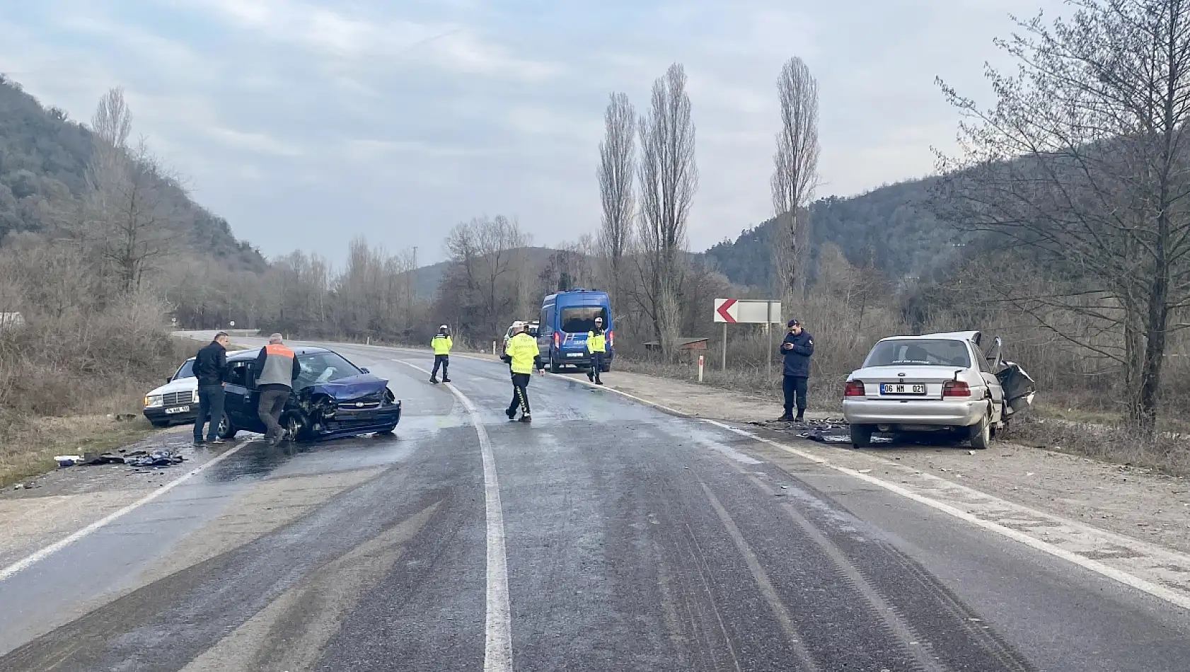 İnkumu yolunda feci kaza, 4 yaralı