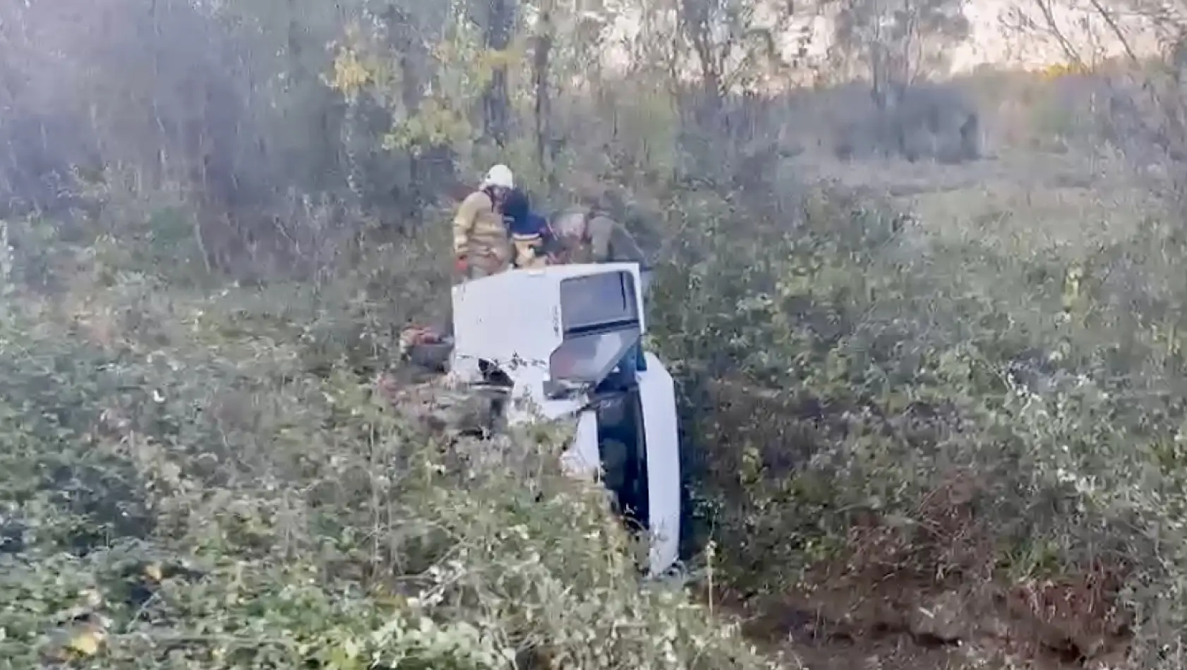 Ticari araç şarampole yuvarlandı