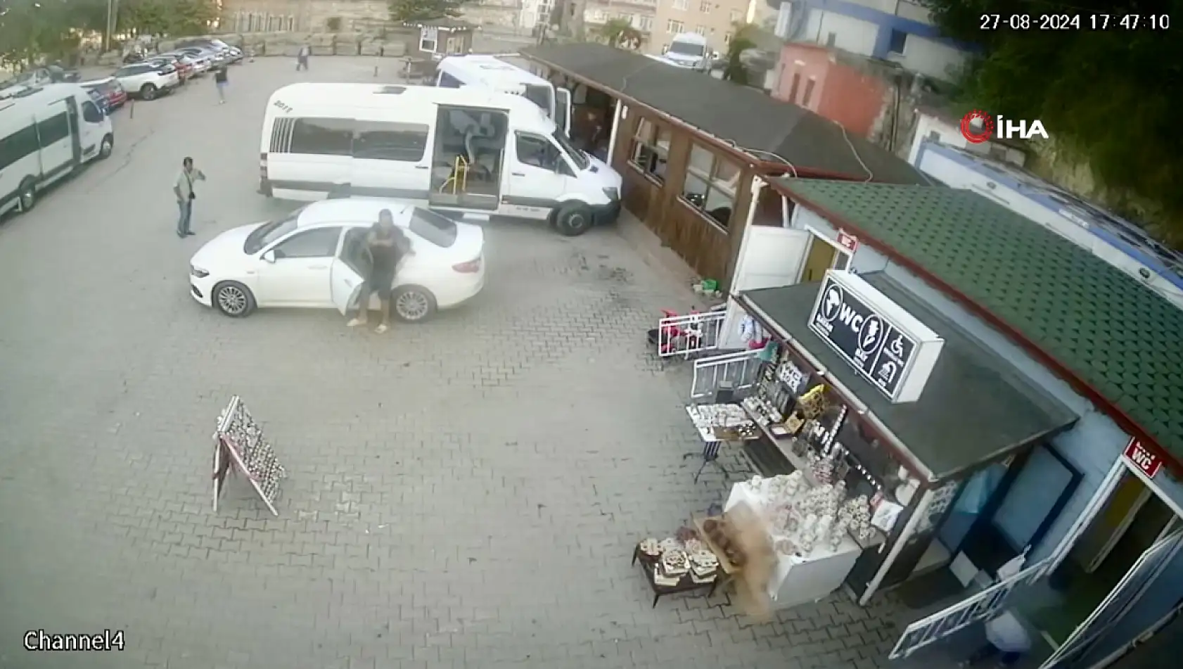 Silahlı saldırı kamerada