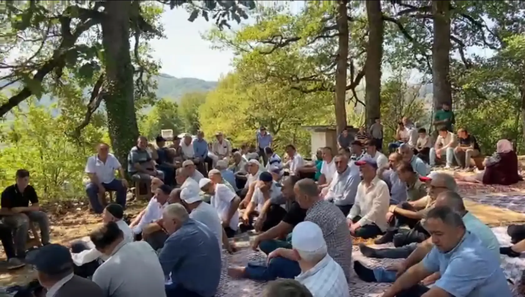 Köylüler yağmur için Allah'a yalvardı