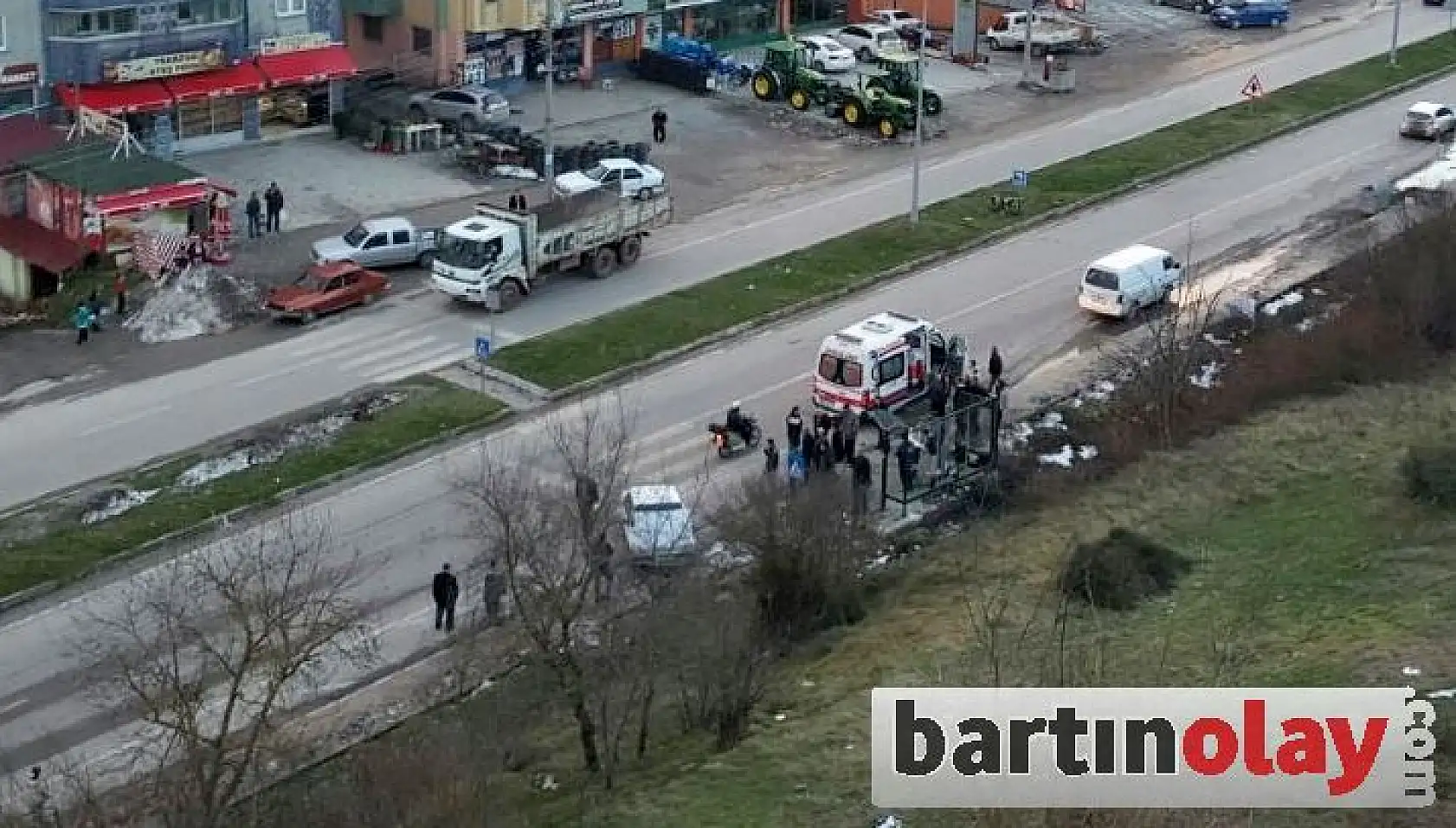 Ehliyetsiz Alkollü Sürücü Kaldırıma Çıktı