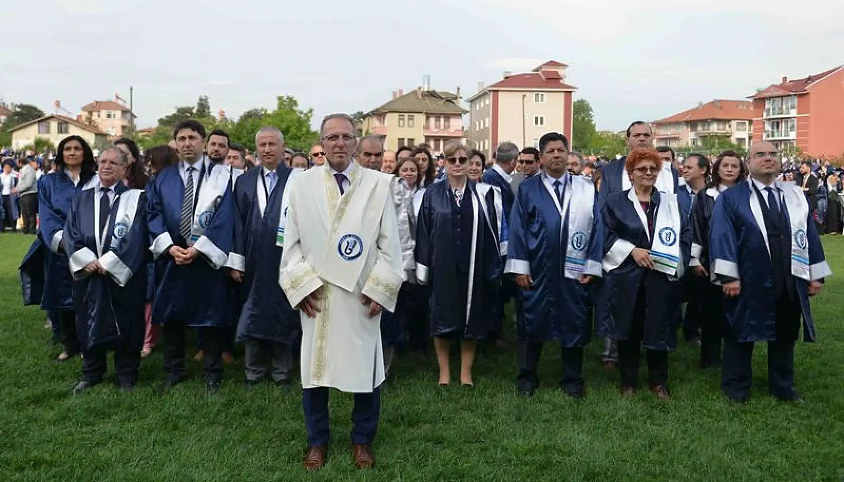 Bartın Üniversitesinde 9.mezuniyet coşkusu