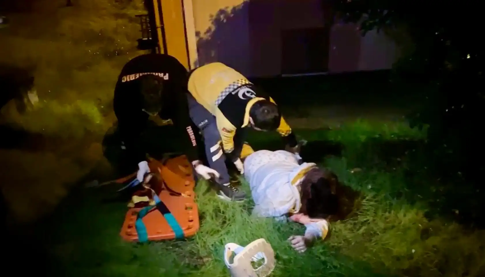 Genç Kız 5. Kattan Düştü