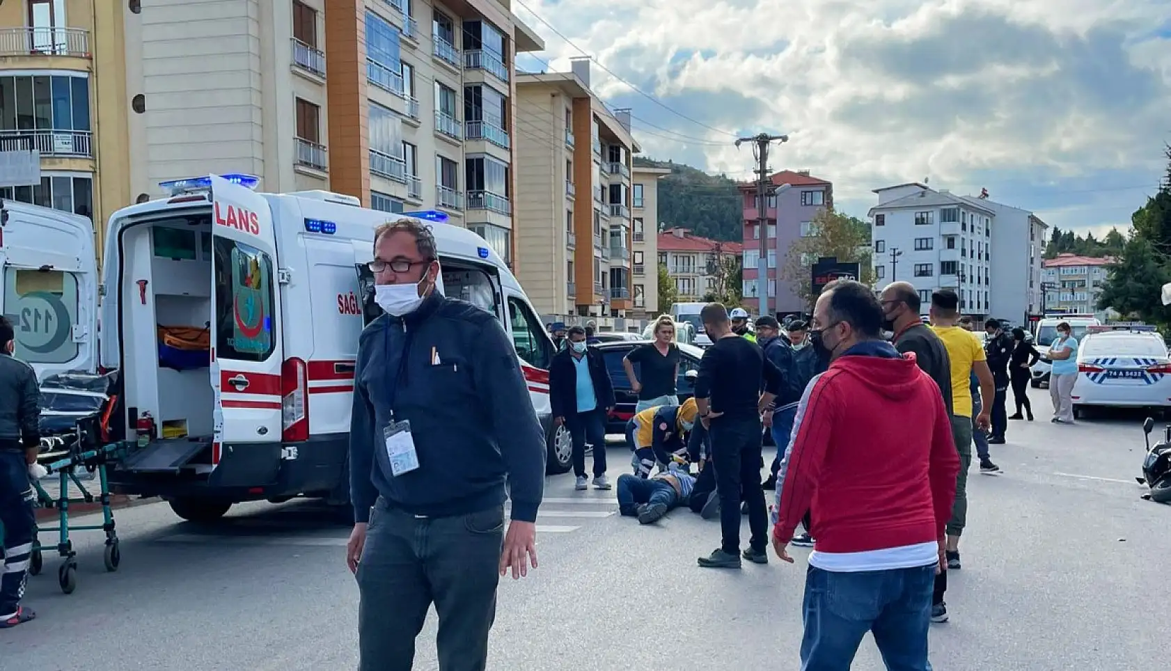 Otomobil ile motosiklet çarpıştı, 1 yaralı