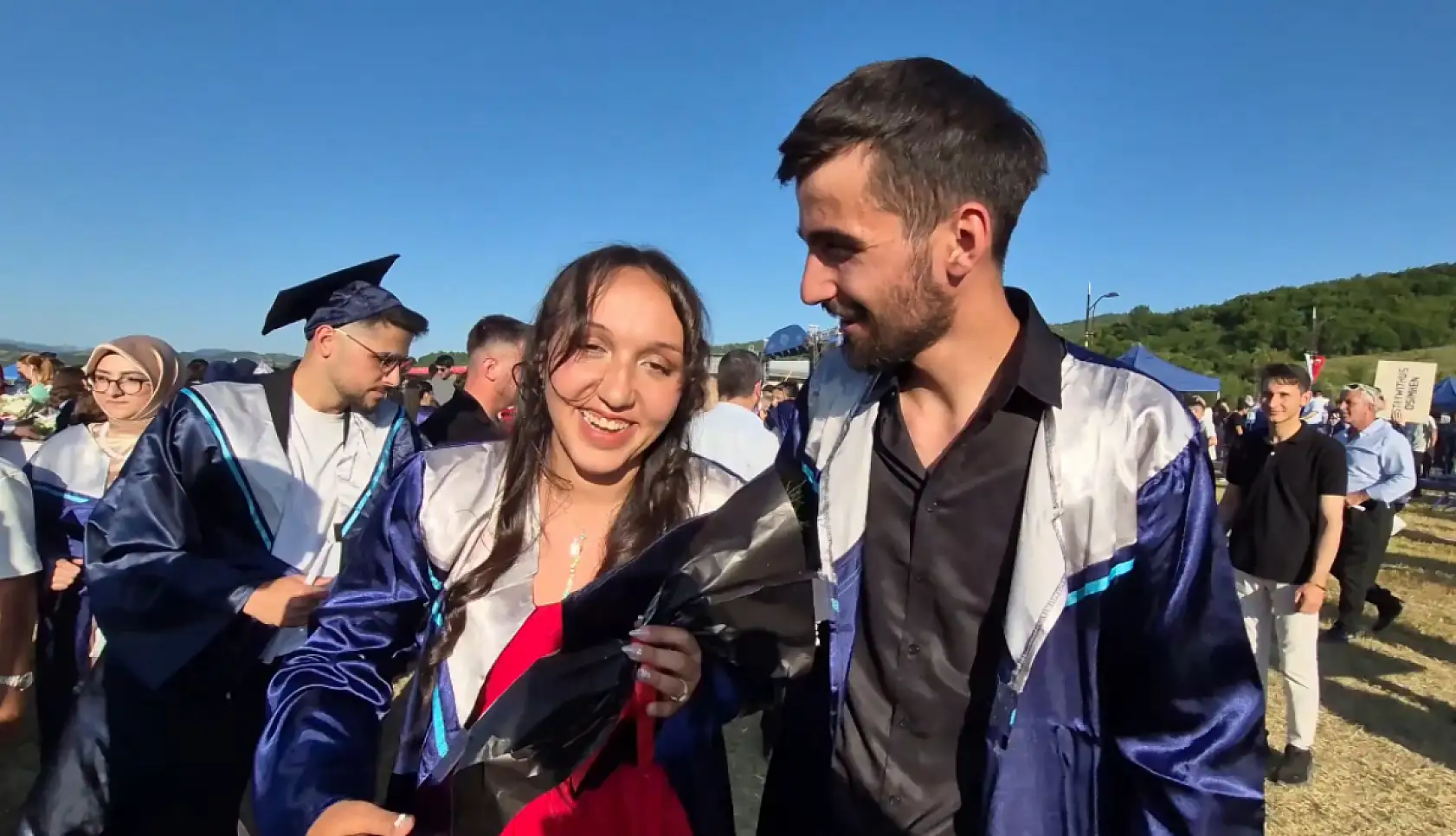 Mezuniyet töreninde sürpriz teklif