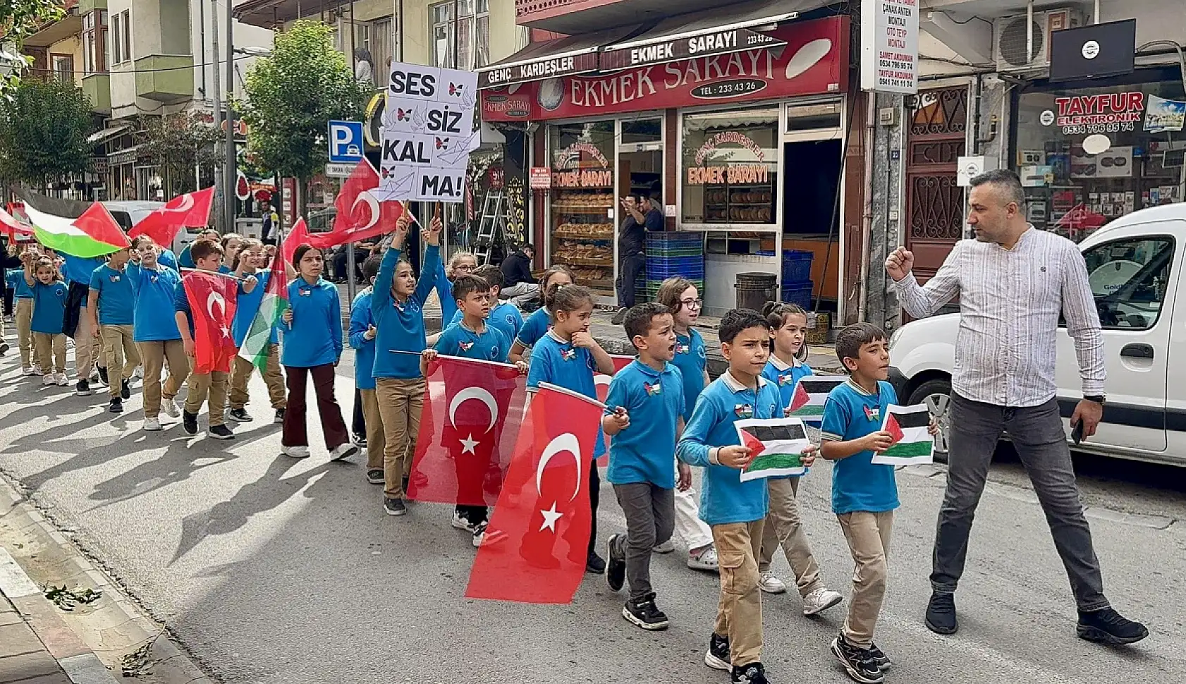 Minik yüreklerden Filistin'e anlamlı destek