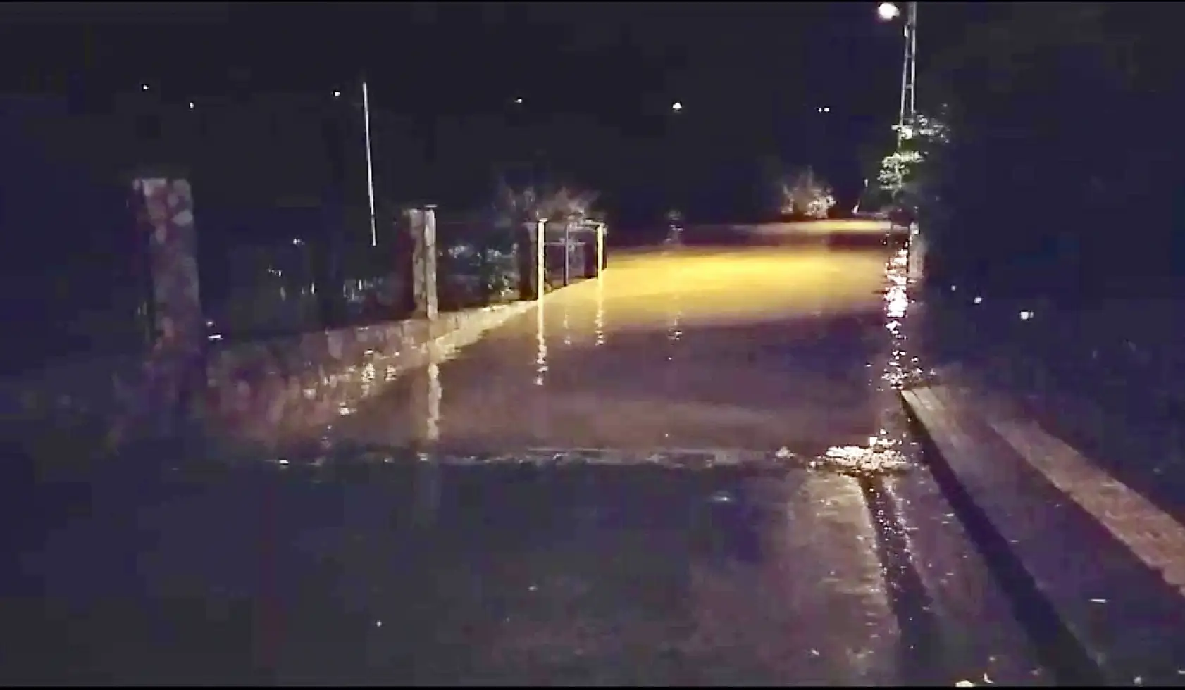 Irmakta su seviyesinde tehlikeli yükseliş