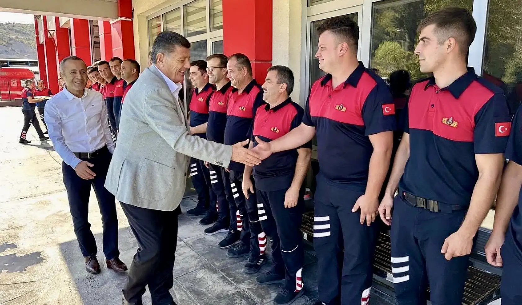 Bir yangın ki duman duman savrulur