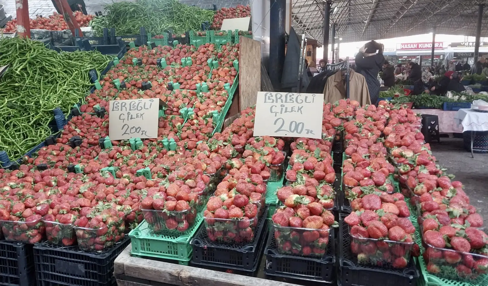 Pazarda ıspıt bolluğu