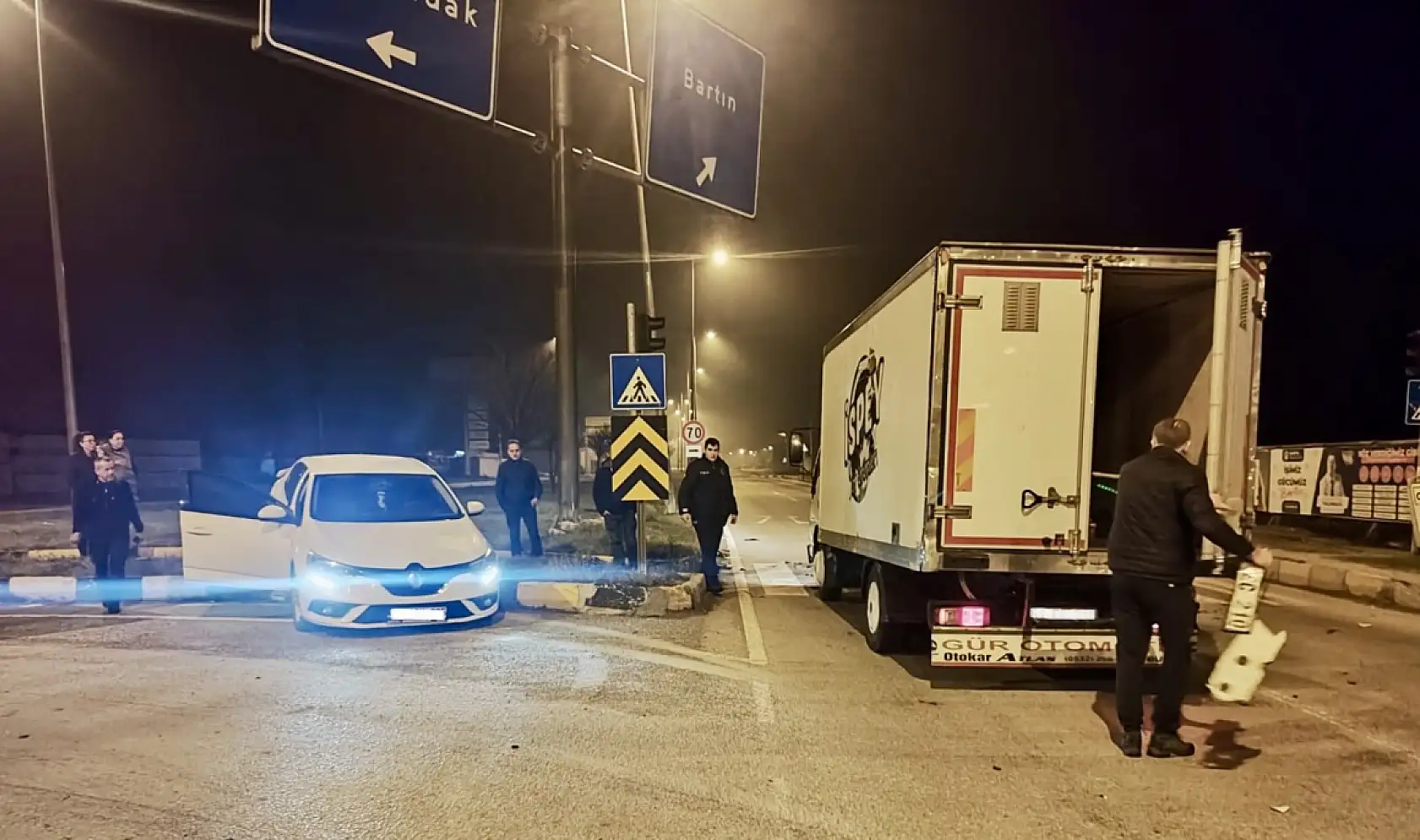 Terminal kavşağında kaza