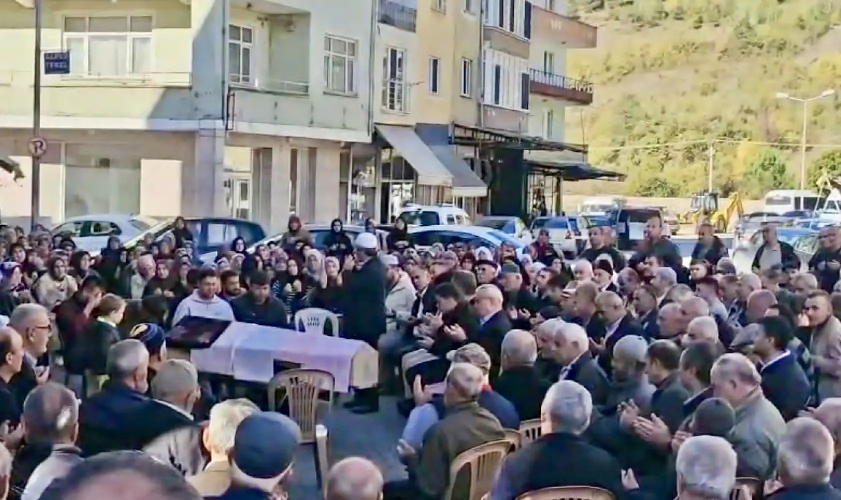 Demircan son yolculuğuna uğurlandı