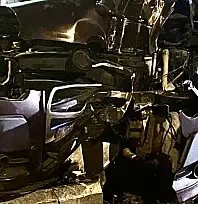 Alkollü sürücü direğe çarptı