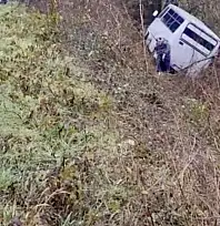 İşçi servisi şarampole uçtu