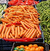 Soğuk hava pazarcıyı, fiyatlar vatandaşı üşüttü