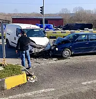 Yeni kavşakta kazalar yaşanıyor