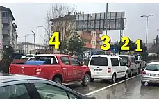 4 araç birbirine çarptı