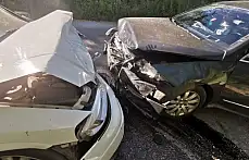 Amasra yolunda Kafa kafaya çarpıştılar