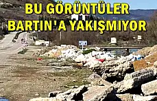 Ana yol kenarı çöplüğe döndü
