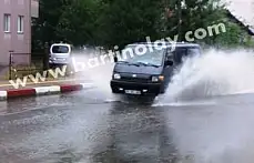 BARTIN GÖK GÜRÜLTÜLÜ SAĞANAK YAĞMURLA UYANDI