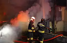 Camiden dumanlar yükseldi