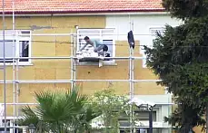 Devlet binasında tedbirsiz çalışma